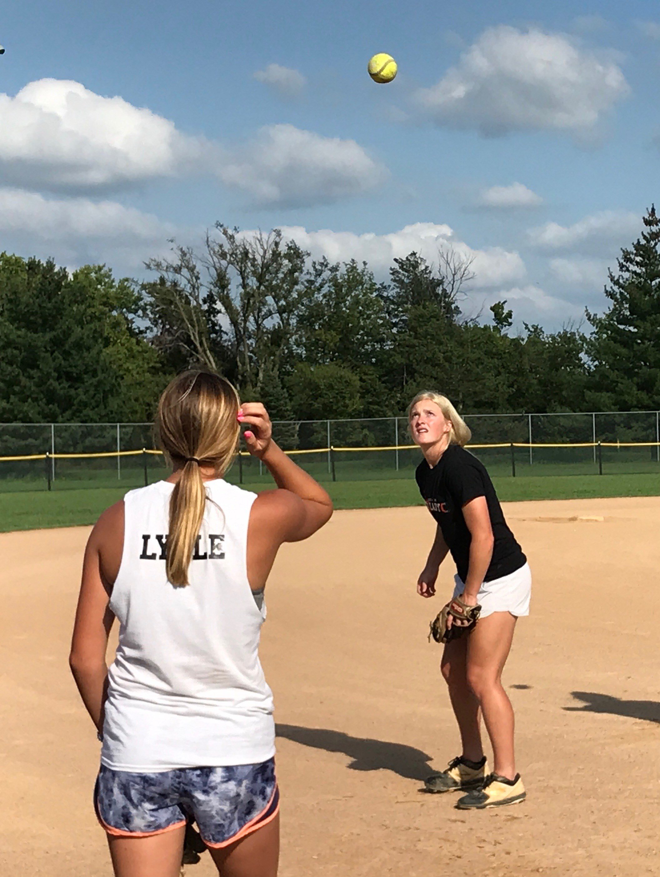 Beatrice softball led by six seniors looks to get back to Hast NEWS