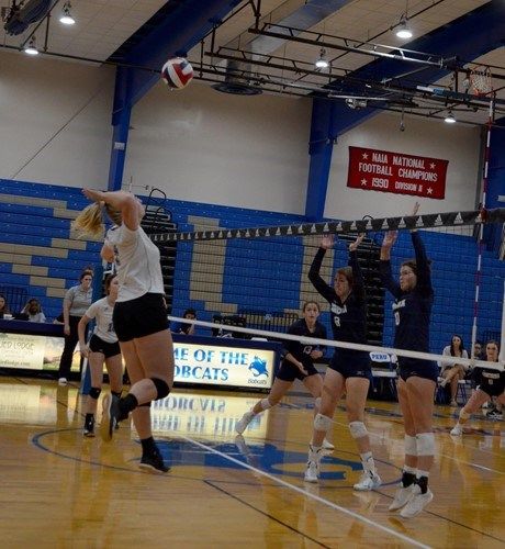 Mallory Matthies goes for one of her seven kills
