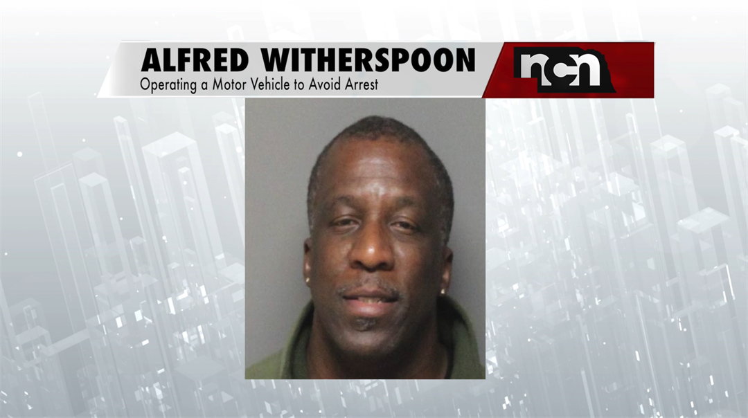 Lincoln man arrested after leading police on chase and hitting house ...