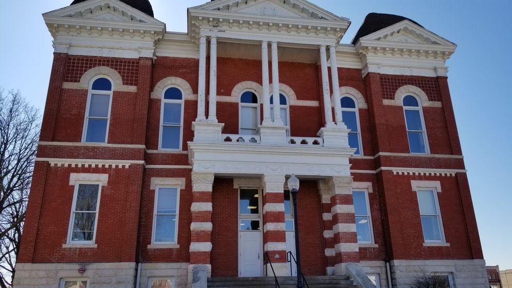 Johnson County Courthouse, in Tecumseh