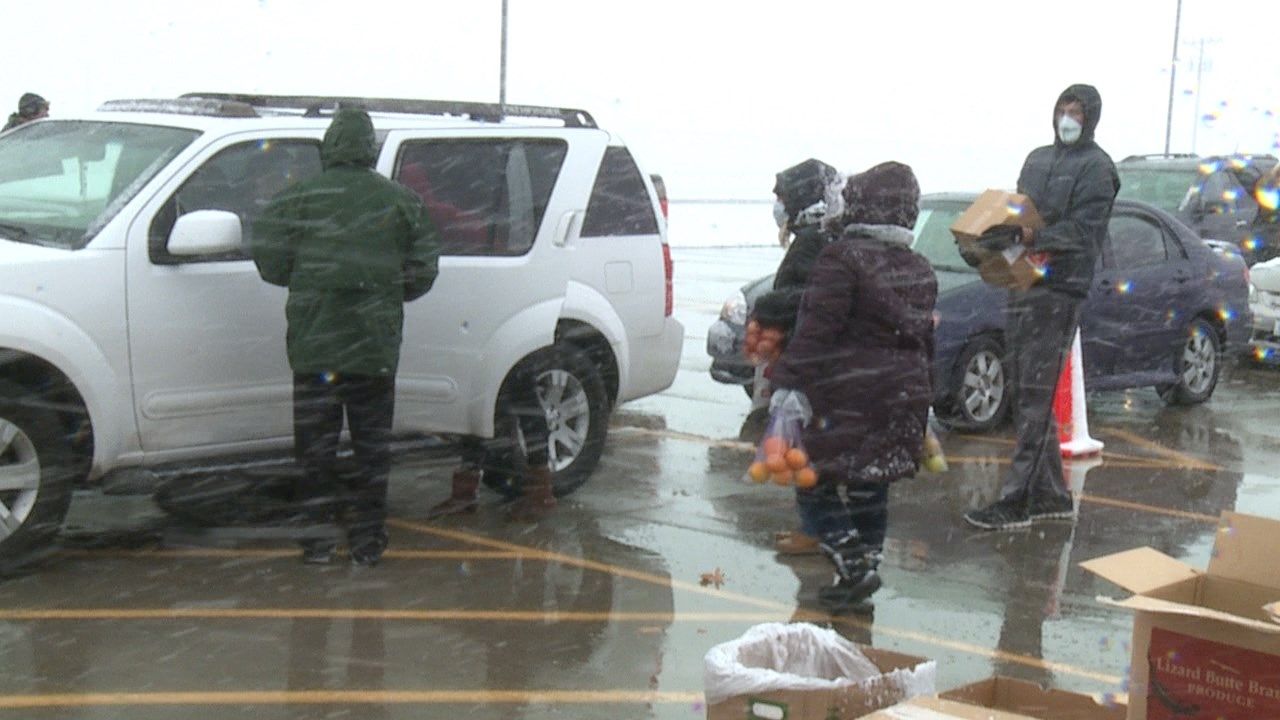 Schuyler schools see larger turnout at mobile food pantry NEWS