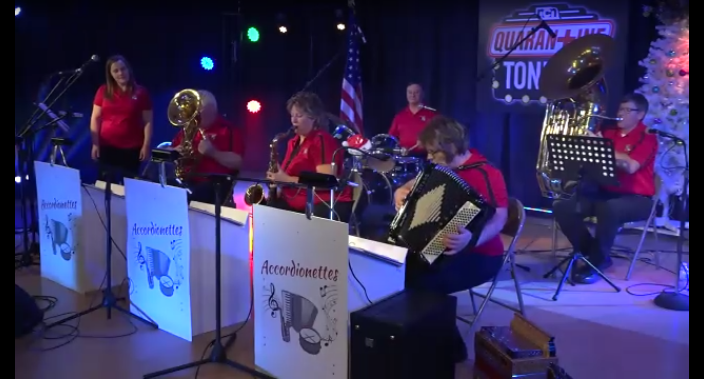 QT The Accordionettes 12/16