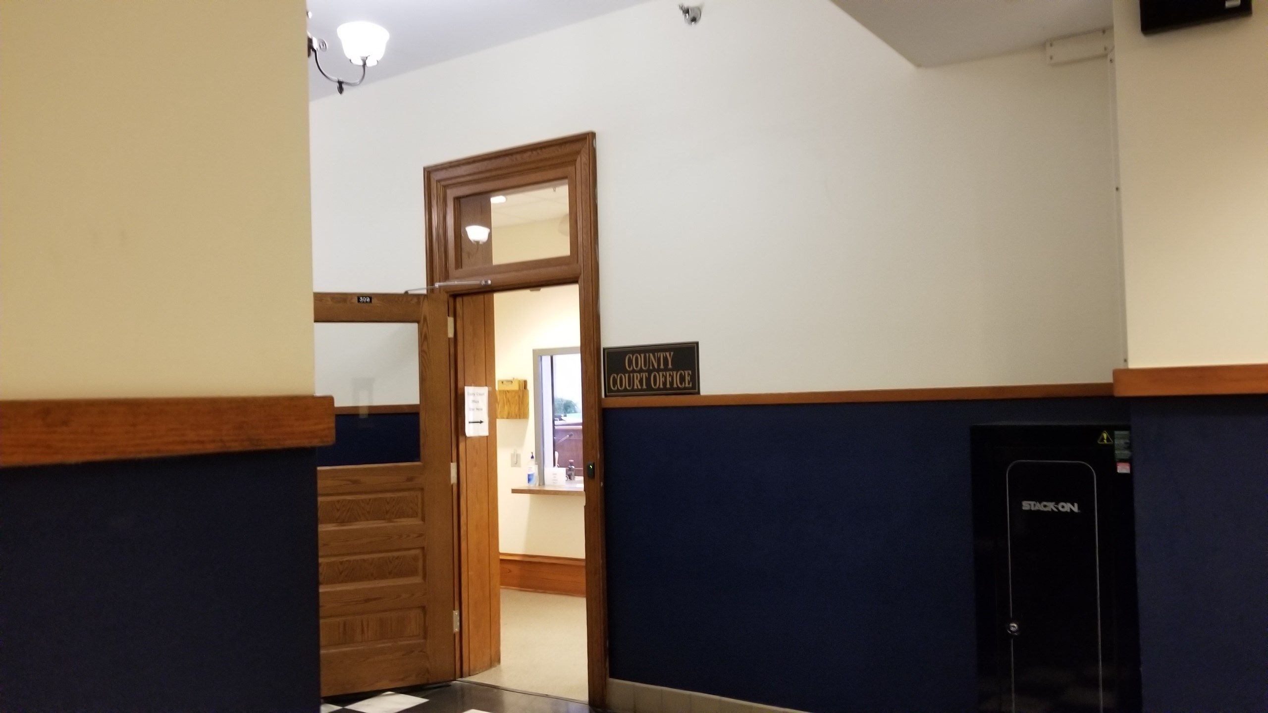 Former Beatrice Public Schools paraeducator charged with enticement