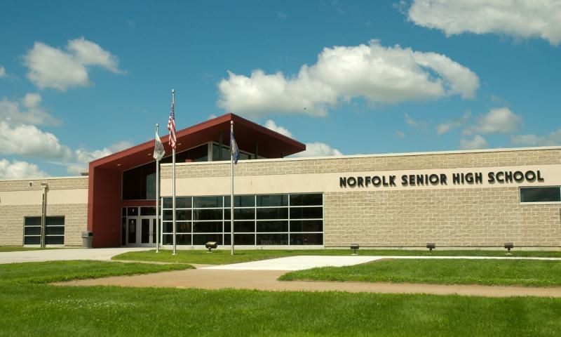 Ben Ries back as Norfolk boys basketball head coach, looks to build on strong team bonds