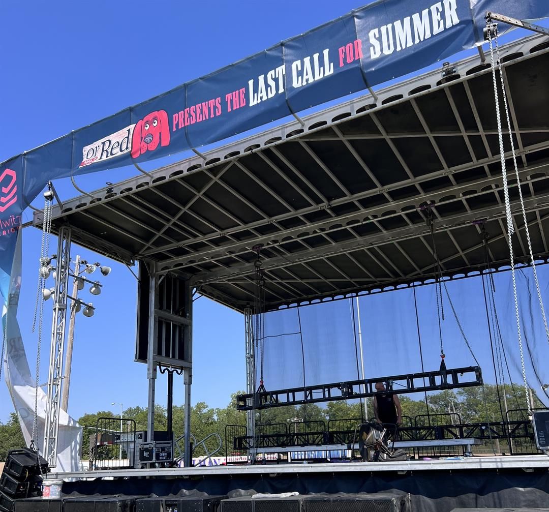 Shenandoah Brings 90s Country Hits to Jefferson County Speedway Tonight