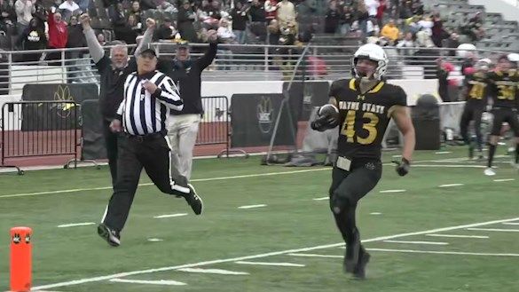 Wayne State runs all over ninth-ranked Minnesota State